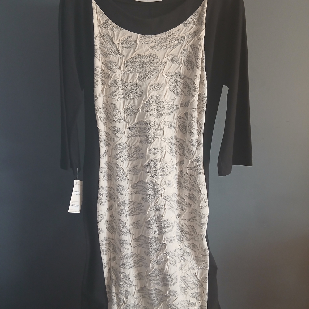 Chic Monochrome Long Sleeve Dress